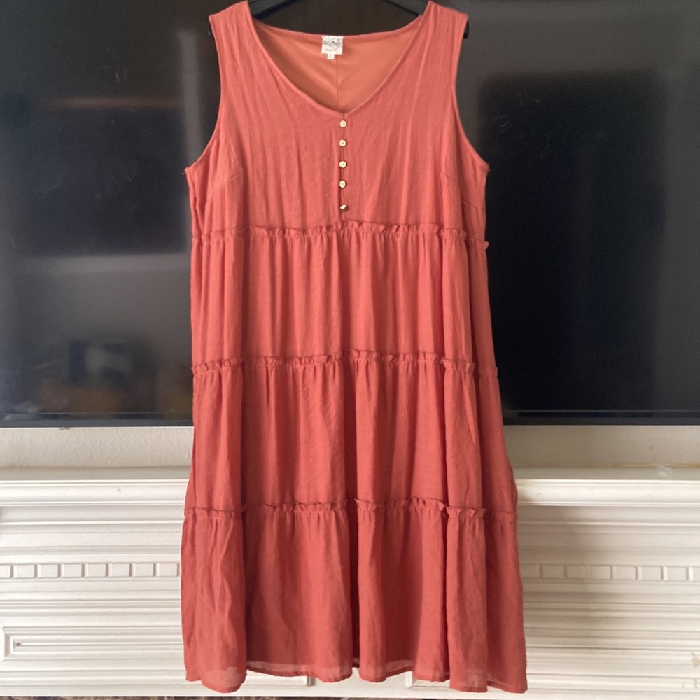 V-NECK SLEEVELESS TIERED SUMMER COTTAGECORE MIDI DRESS 1/4 FRONT BUTTONS